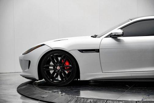 2016 Jaguar F-TYPE R