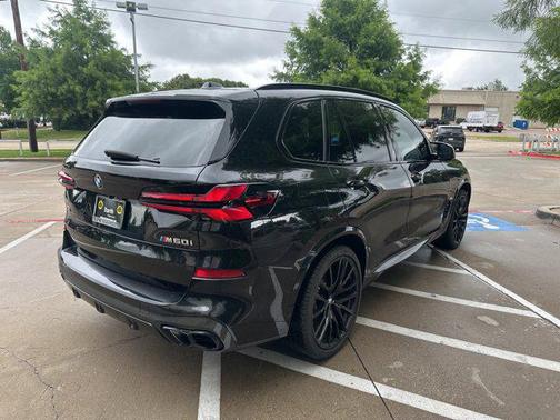 2024 BMW X5 M60i