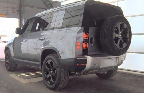 2024 Land Rover Defender 110 P400 S