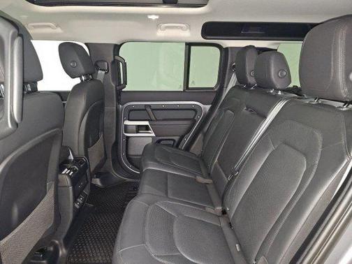 2024 Land Rover Defender 110 P400 S