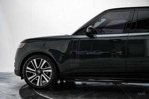 2023 Land Rover Range Rover P530 SE