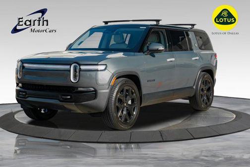 2025 Rivian R1S Adventure