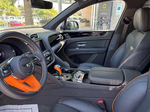 2024 Bentley Bentayga V8 FACTORY WARRANTY