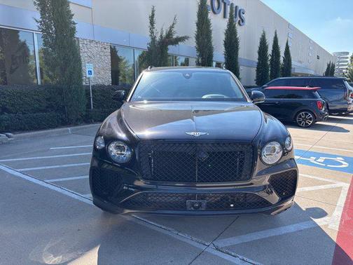 2024 Bentley Bentayga V8 FACTORY WARRANTY