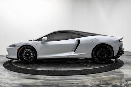 2022 McLaren GT Coupe