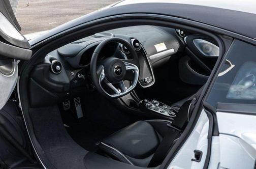 2022 McLaren GT Coupe