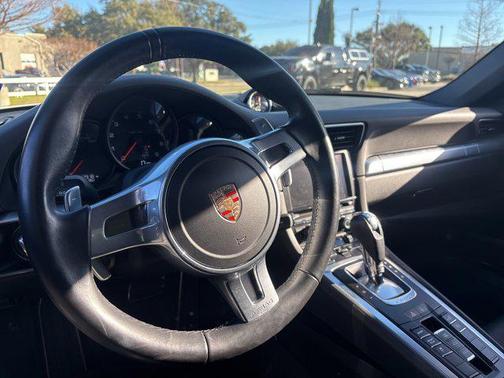 2015 Porsche 911 Carrera