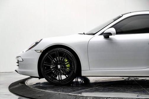 2015 Porsche 911 Carrera