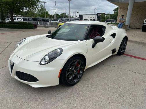 2015 Alfa Romeo 4C Base