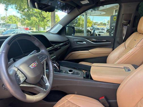 2023 Cadillac Escalade Premium Luxury