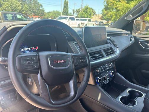 2024 GMC Yukon 4WD AT4