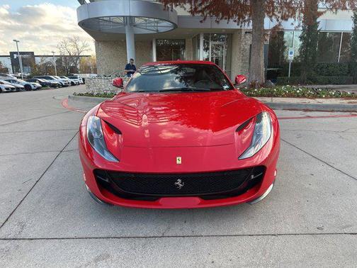 2018 Ferrari 812 Superfast Base