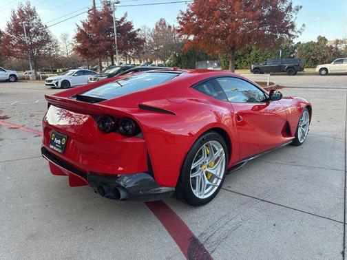 2018 Ferrari 812 Superfast Base