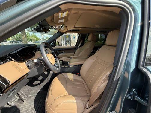 2024 Land Rover Range Rover Sport SE