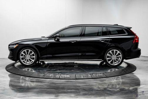 2020 Volvo V60 T5 Momentum