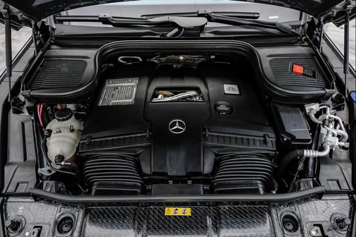 Selenite Grey Metallic 2024 Mercedes-Benz Maybach GLS 600 4MATIC
