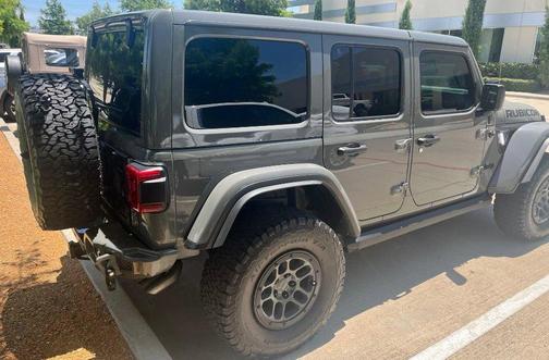 Sting-Gray Clearcoat 2023 Jeep Wrangler Rubicon 392
