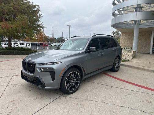 2023 BMW X7 M60i