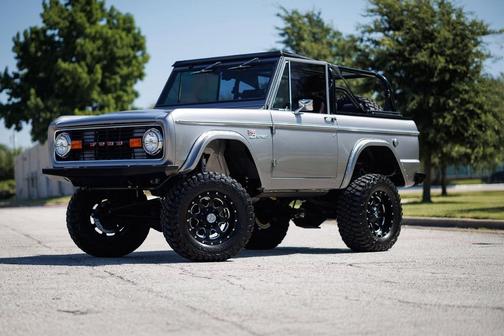 Gray 1976 Ford Bronco Maxlider 5.0 Coyote - Stunning Build!
