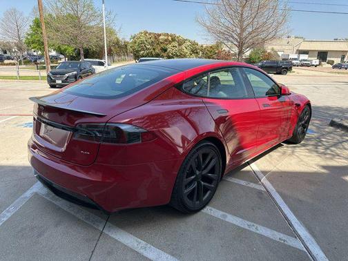 2022 Tesla Model S Plaid