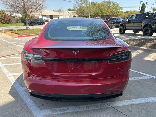 2022 Tesla Model S Plaid