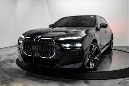 Black Sapphire Metallic 2025 BMW i7 xDrive60