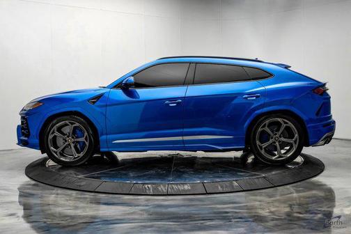 2019 Lamborghini Urus AWD