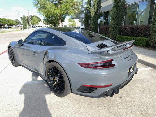 2017 Porsche 911 Turbo S