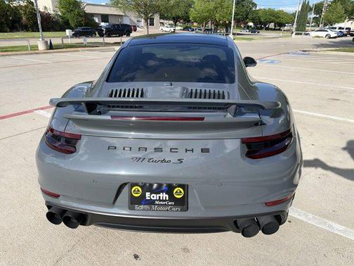 2017 Porsche 911 Turbo S