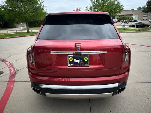 Magma Red 2019 Rolls-Royce Cullinan Rare Magma Red Picnic Tables Rear Theater Configuration