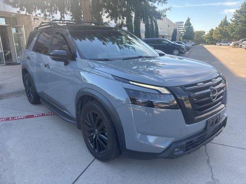 2023 Nissan Pathfinder Platinum 4WD