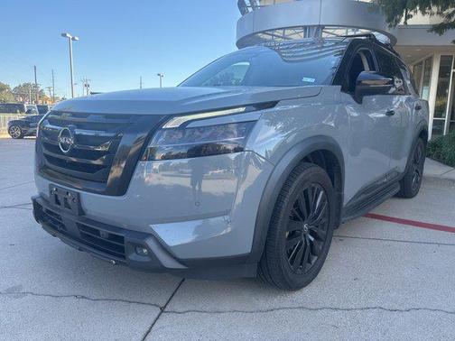 2023 Nissan Pathfinder Platinum 4WD