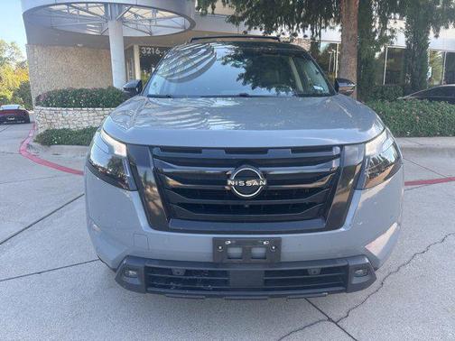 2023 Nissan Pathfinder Platinum 4WD