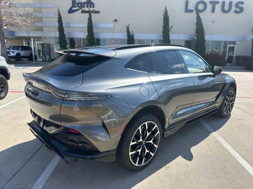 2023 Aston Martin DBX 707