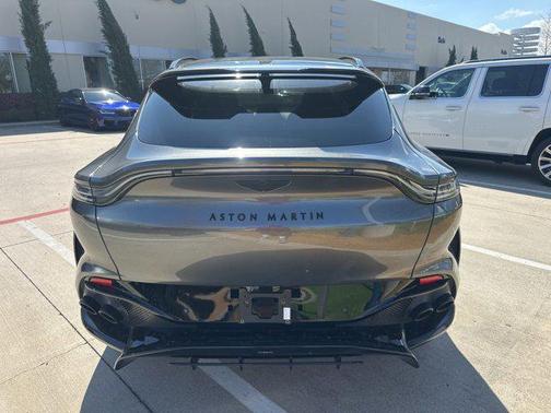 2023 Aston Martin DBX 707
