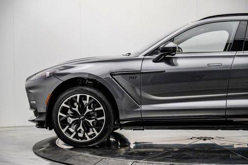 2023 Aston Martin DBX 707