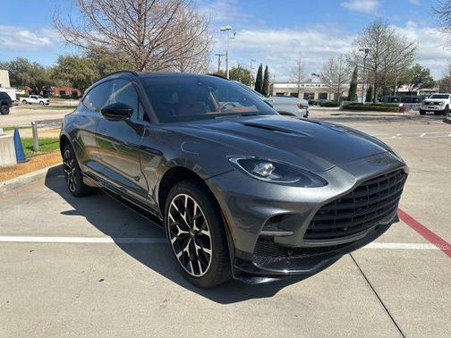 2023 Aston Martin DBX 707