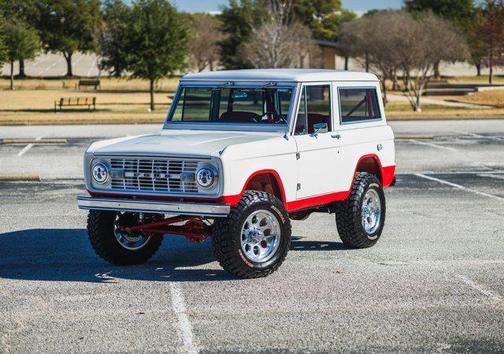 1970 Ford Bronco 5.0L Coyote Custom