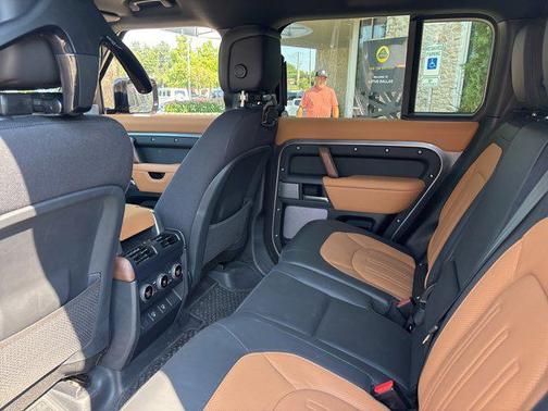 2024 Land Rover Defender 130 P400 X