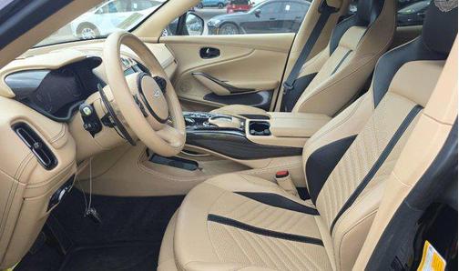 2023 Aston Martin DBX 707