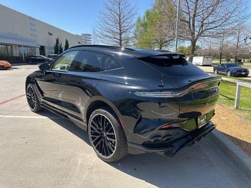 2023 Aston Martin DBX 707