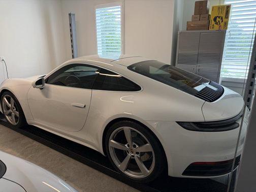 2024 Porsche 911 Carrera 4 GTS