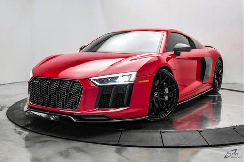 Dynamite Red/Black Roof 2017 Audi R8 5.2 V10 plus