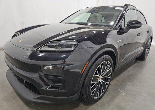 Jet Black Metallic 2025 Porsche Macan Macan Electric 4