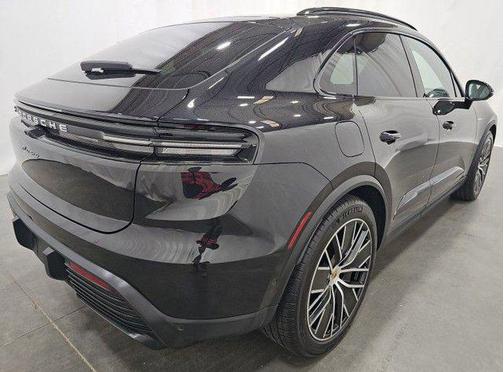 Jet Black Metallic 2025 Porsche Macan Macan Electric 4