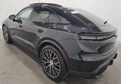 Jet Black Metallic 2025 Porsche Macan Macan Electric 4