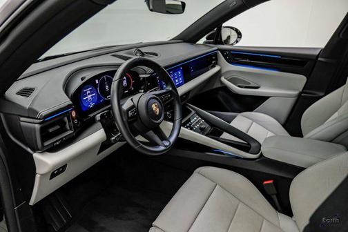 Jet Black Metallic 2025 Porsche Macan Macan Electric 4