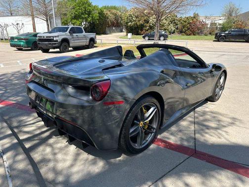 2018 Ferrari 488 Spider Base