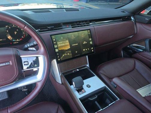 2024 Land Rover Range Rover SE