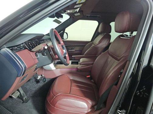 2024 Land Rover Range Rover SE